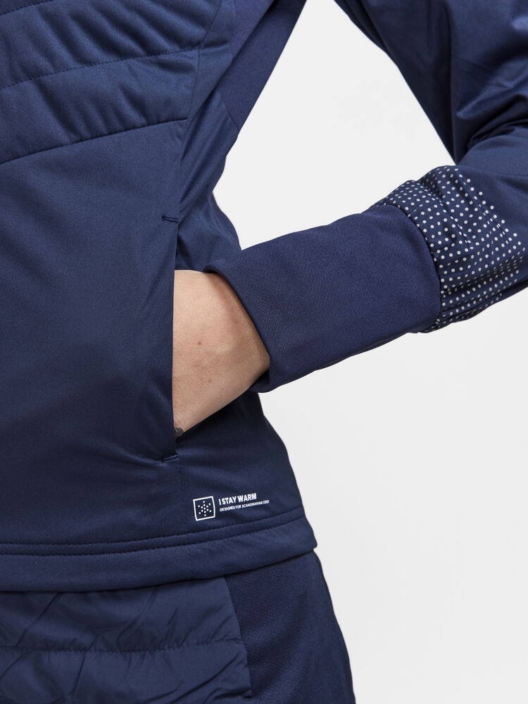 1912525-396000_ADV Nordic Ski Club Jacket W_Closeup5